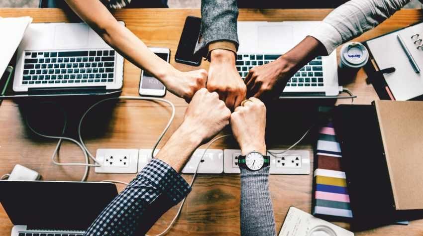 Happy Productive Office | Business Magazine