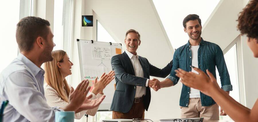Hybrid Leadership: Managing Teams Across Diverse Work Environments