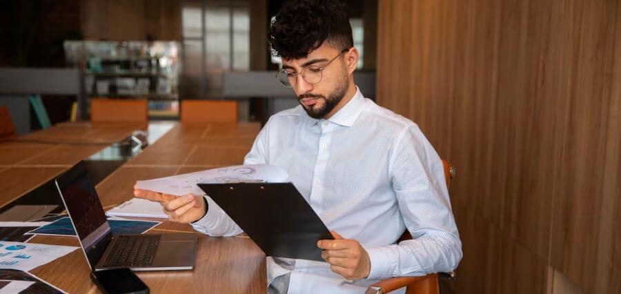 Three Factors to Consider When Choosing Payroll Solutions in the UAE